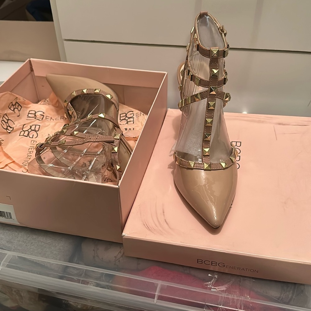 Bcbg nude heels